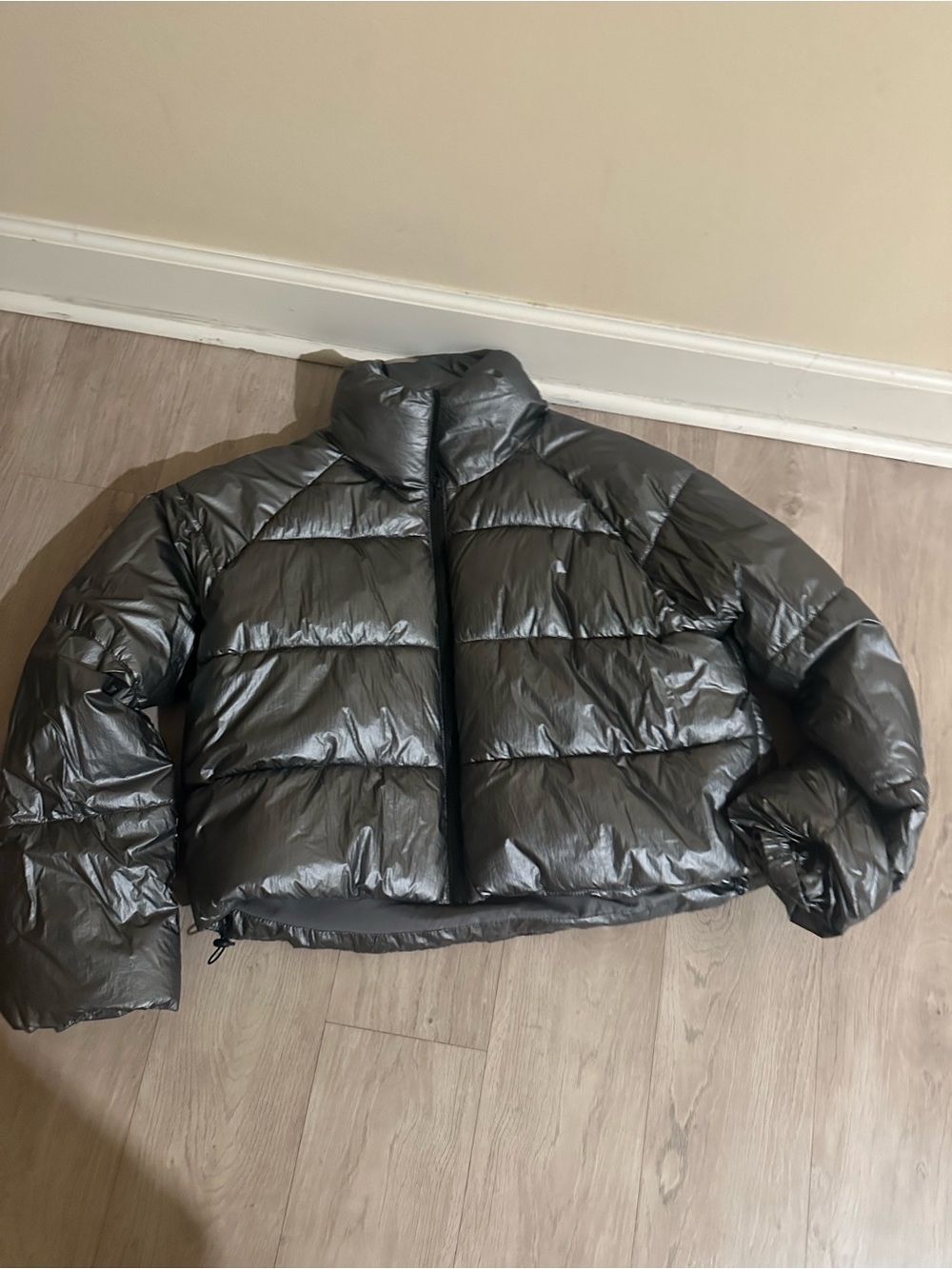 Forever 21 Women's Shiny Charcoal Puffer Jacket